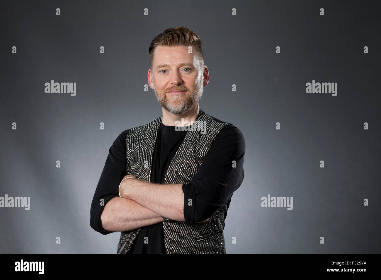 Edinburgh, Regno Unito. 12 Agosto, 2018. David Roberts, la pluripremiata illustrator. Nella foto al Edinburgh International Book Festival. Edimburgo, Scozia. Foto di Gary Doak / Alamy Live News Foto Stock