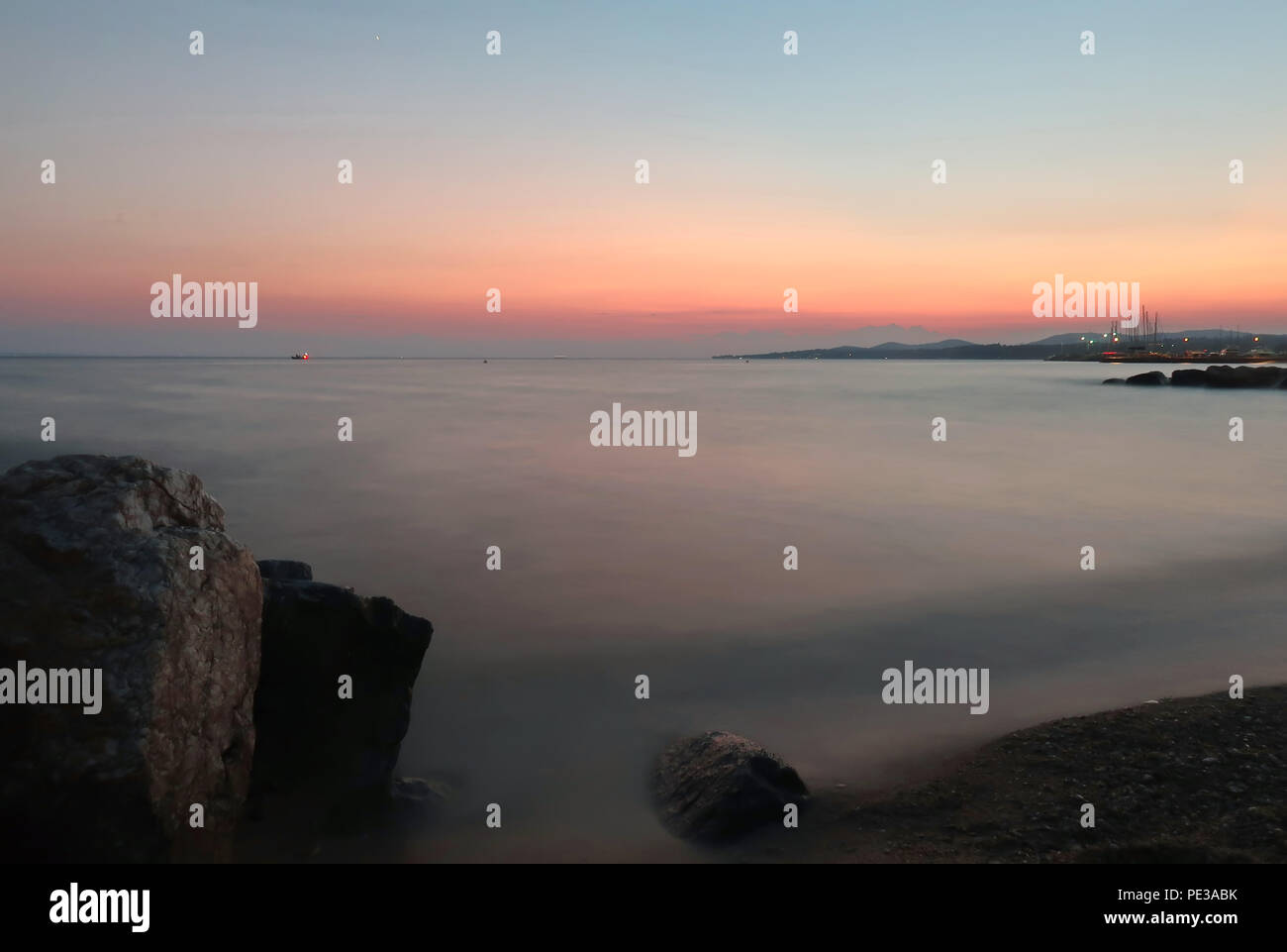 Una lunga esposizione di mare Foto Stock