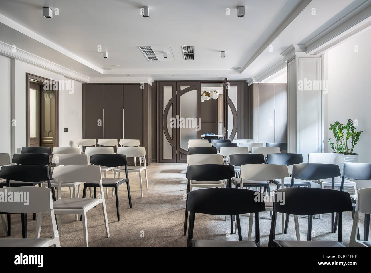 Moderna sala conferenze. Alberghi a scatti di interni. Foto Stock
