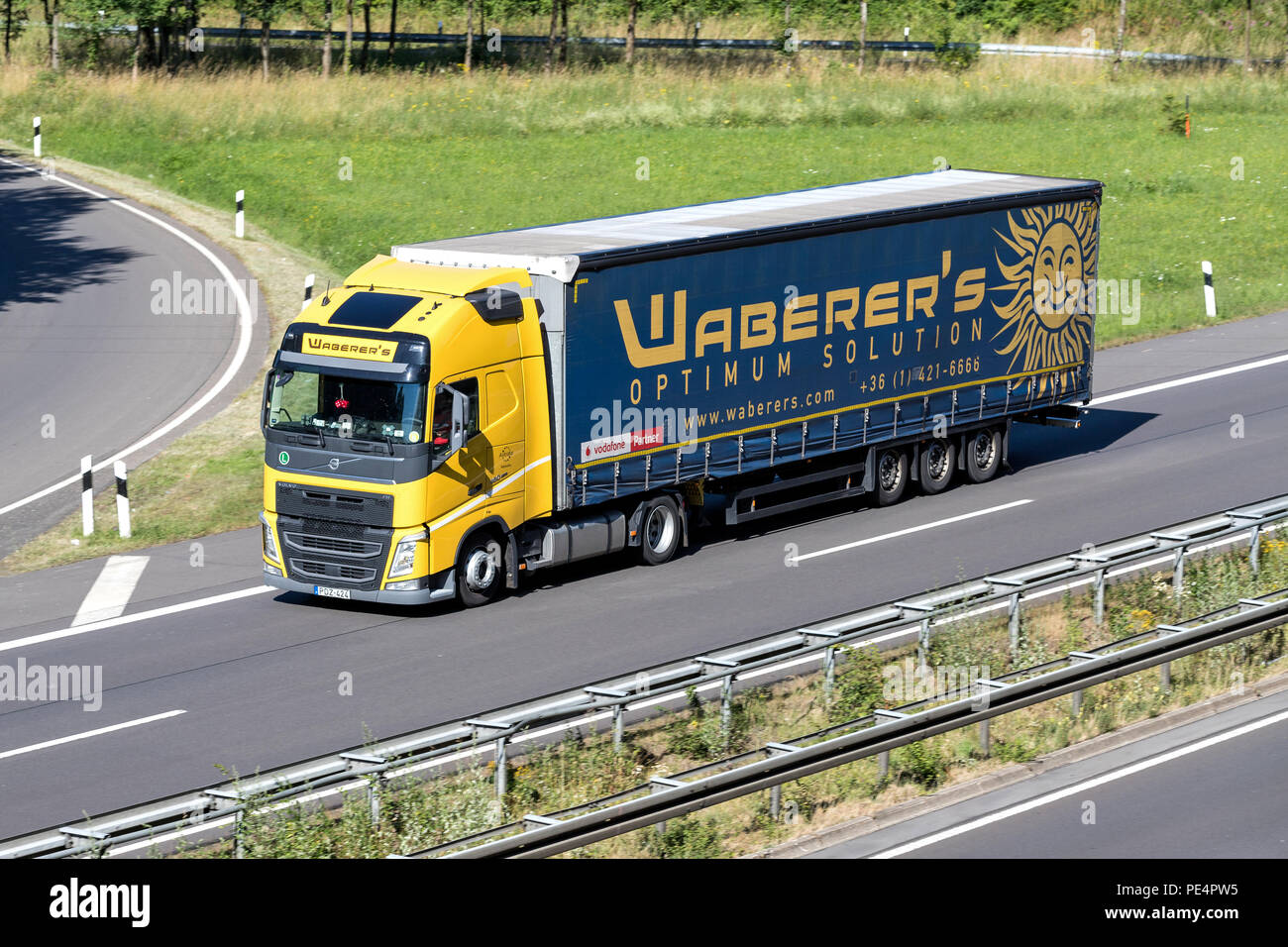 Waberer il carrello su autostrada. Con una flotta di oltre 4.300 camion e circa 7.600 dipendenti, Waberer's serve clienti in 28 paesi in Europa. Foto Stock