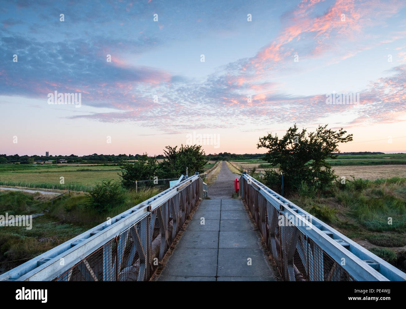 Tramonto sul fiume Blythe a Southwold Harbour, Suffolk Foto Stock