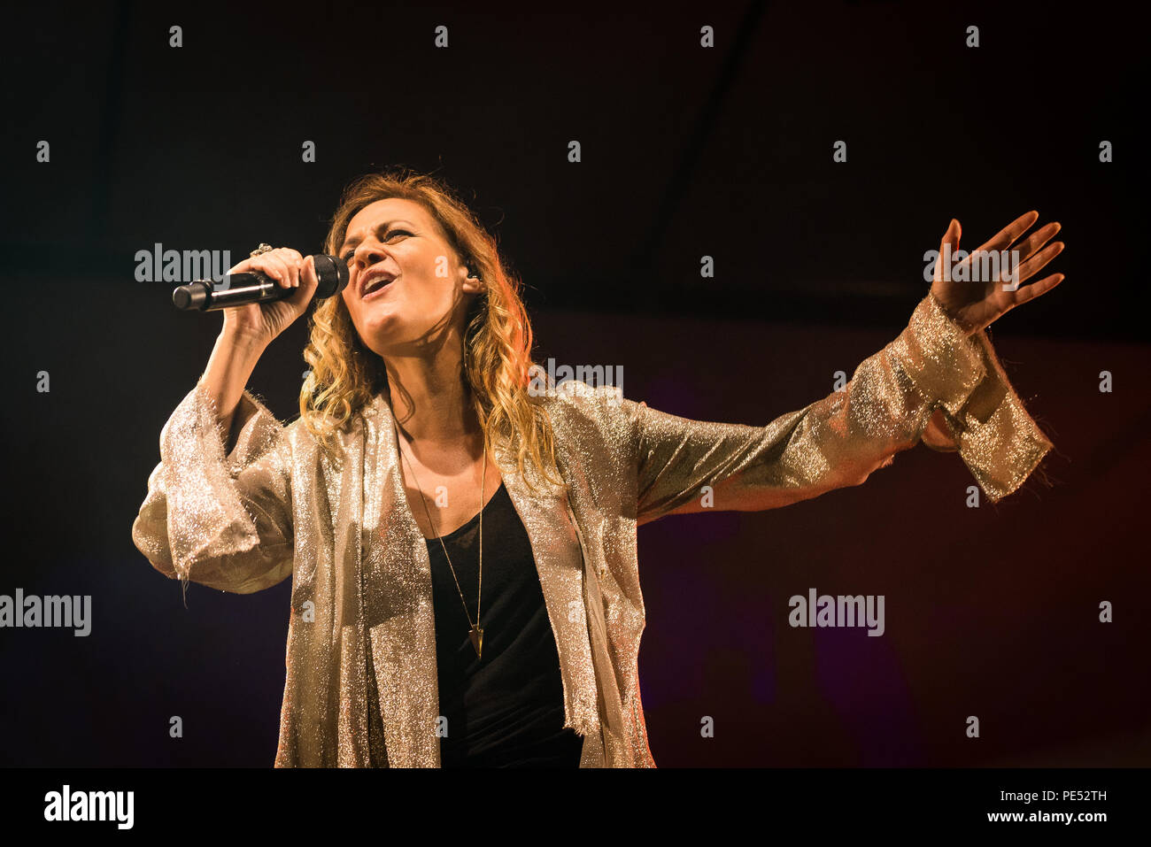 Bergamo, Italia. 23st Luglio 2017. Cantante italiana Irene Grandi esegue alla roccia sul serio festival. Brambilla Simone Fotografia Live News Foto Stock