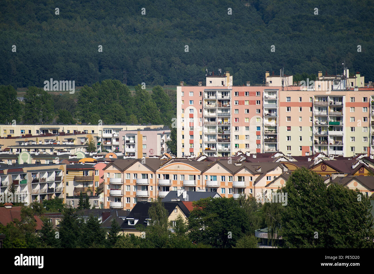 Era comunista edifici di appartamenti in Rumia, Polonia. 8 agosto 2018 © Wojciech Strozyk / Alamy Stock Photo Foto Stock
