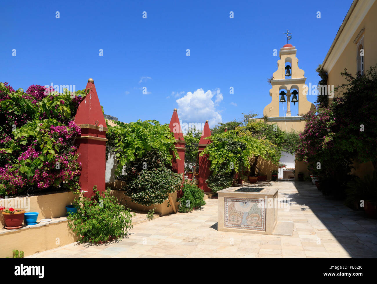 Monastero Paleokastritsa campanile, Corfù, Grecia, Europa Foto Stock