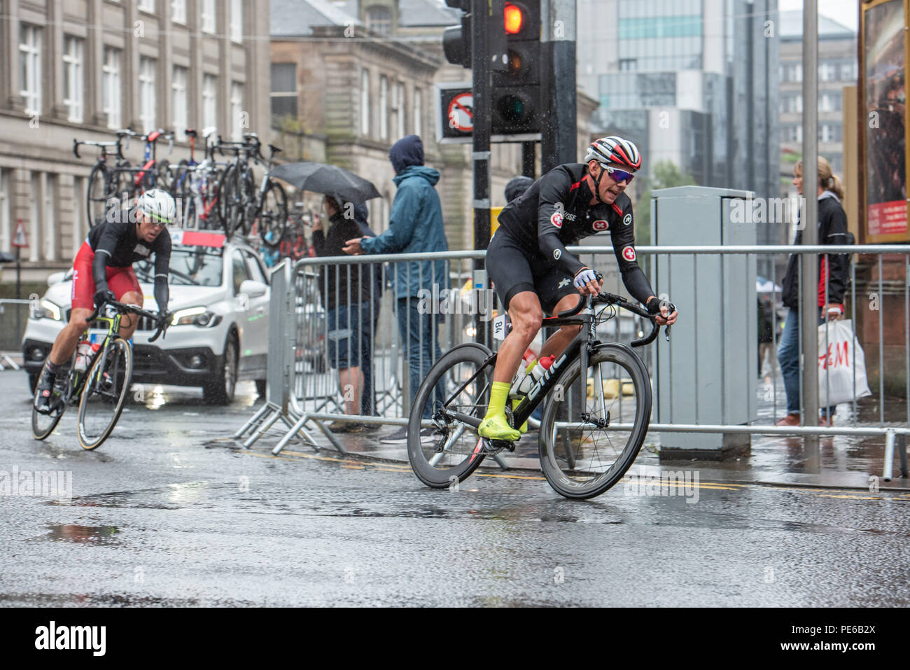 Glasgow, Scozia. 12 Ago, 2018. Concorrenti al Campionato Europeo Mens Escursioni in bicicletta da corsa su strada a Glasgow, in Scozia. Credit George Robertson/Alamy Live News Foto Stock
