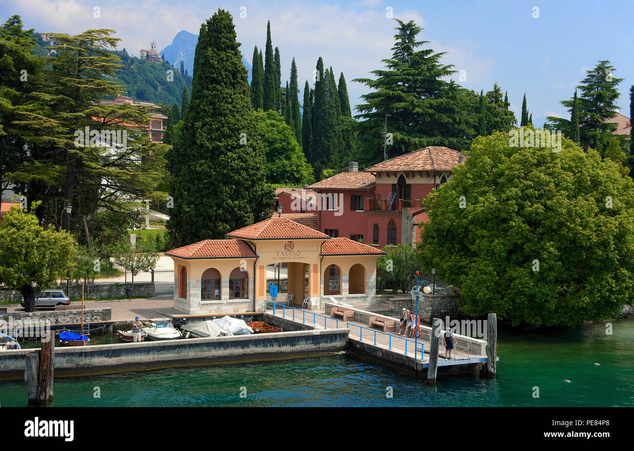 Pontile a Fasano, Gardone, Lago di Garda, provincia Brescia, Lombardia, Italia Foto Stock