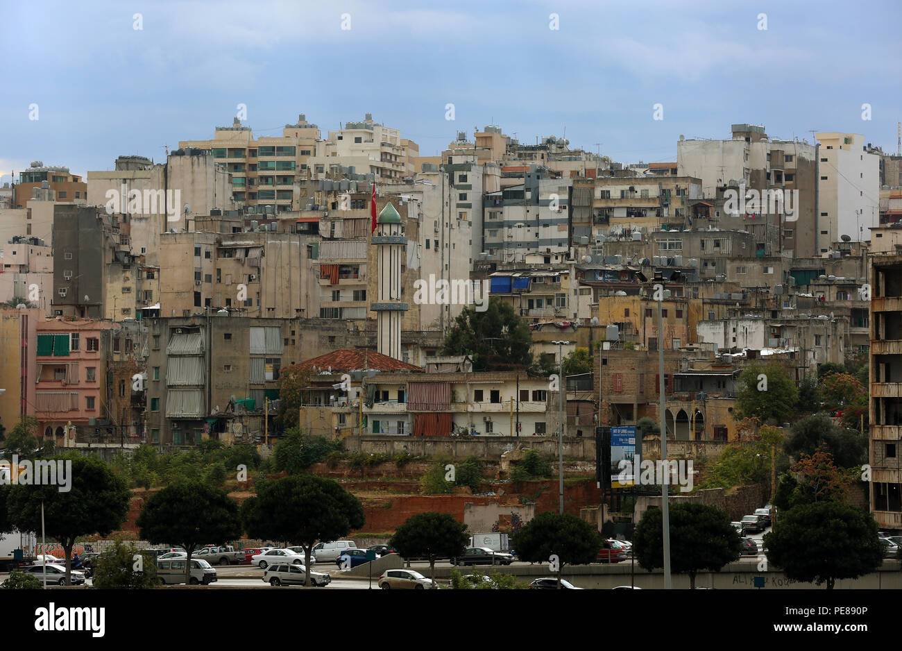 Una vista di che cosa ha usato essere uno di Beirut sta uccidendo i campi durante il Libano della guerra civile e il campo di battaglia che dividere il capitale in due metà. Foto Stock