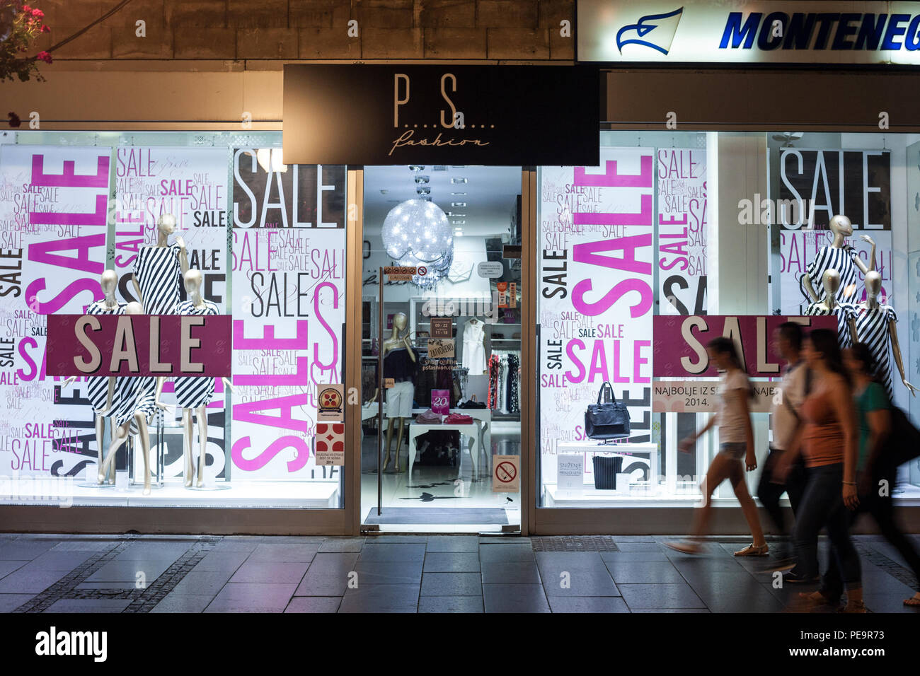 Belgrado, Serbia - Agosto 11, 2018: PS Fashion shop nel centro della città di Belgrado. PS la moda è un serbo retail brand di abbigliamento, diffusione attraverso tutta Foto Stock