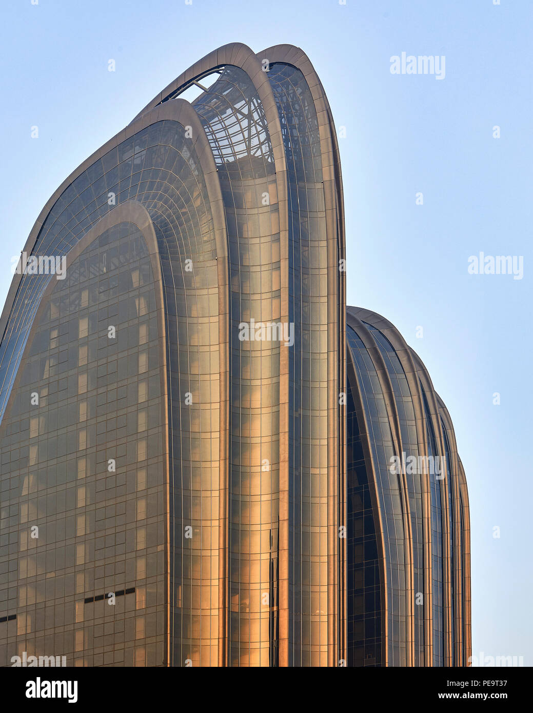 La facciata esterna. Chaoyang Park Plaza Beijing in Cina. Architetto: MAD Architects, 2017. Foto Stock