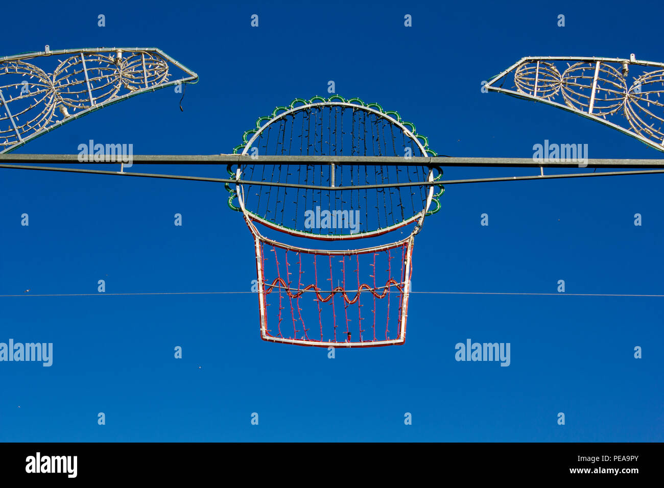 Luci di decorazione in forma di boccola, basilico per santi popolari Festival Foto Stock