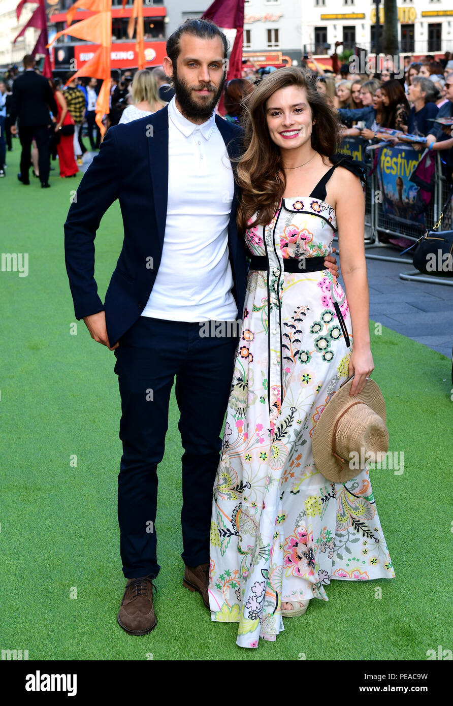 Rachel Shenton e Chris Overton frequentando la prima mondiale del Festival presso il Cineworld Leicester Square, Londra. Foto Stock