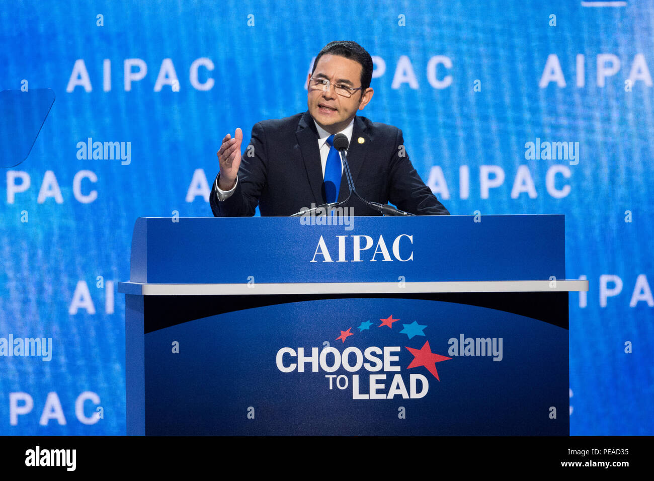 Jimmy Morales, presidente del Guatemala, parlando a AIPAC (American Israel Public Affairs Committee) Conferenza politica a Walter E. Washington Foto Stock