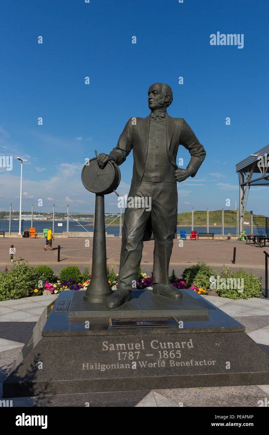 HALIFAX, Nova Scotia, Canada - Statua di Samuel Cunard sul lungomare. Foto Stock