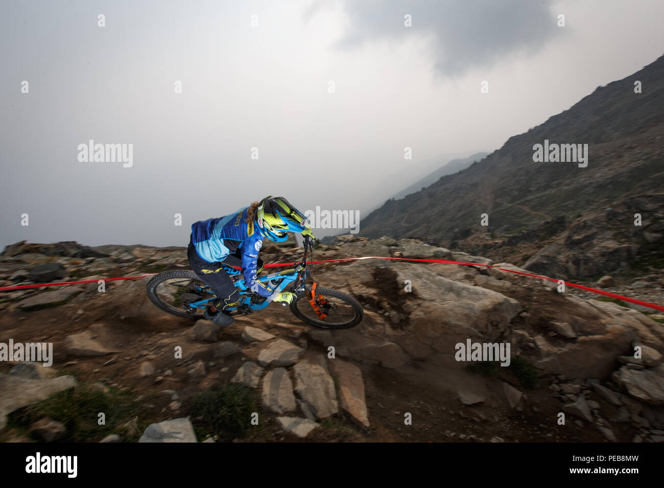 Whistler, Canada. Il 15 agosto 2018. Whistler, British Columbia, Canada. 12 Agosto, 2018. Noga Korem (ISR) della GT Factory Racing Team gare per il terzo posto al 12 agosto 2018 Enduro World Series Camelbak Canadian Open Enduro presentato dalla manifestazione specializzata in Whistler, British Columbia, Canada. Credito: Ironstring/Alamy Live News Credito: Ironstring/Alamy Live News Foto Stock