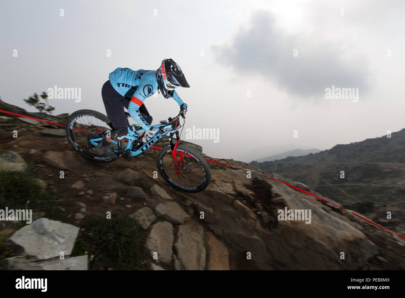 Whistler, Canada. Il 15 agosto 2018. Whistler, British Columbia, Canada. 12 Agosto, 2018. Katy WInton (GBR) di Trek Factory Racing Team Racing al quinto posto nel femminile pro divisione a agosto 12, 2018 Enduro World Series Camelbak Canadian Open Enduro presentato dalla manifestazione specializzata in Whistler, British Columbia, Canada. Credito: Ironstring/Alamy Live News Credito: Ironstring/Alamy Live News Foto Stock