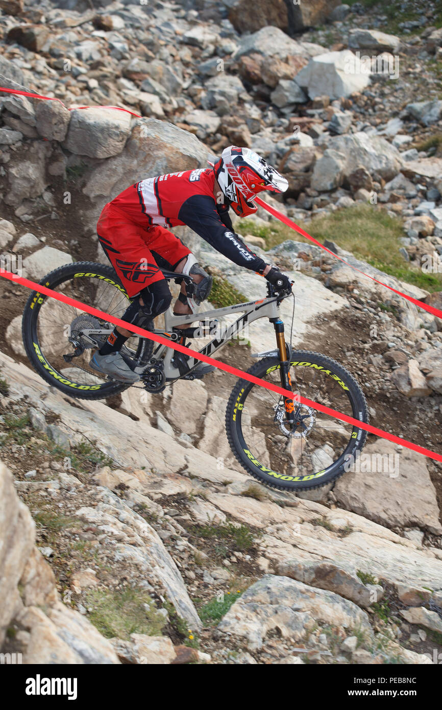 Whistler, Canada. Il 15 agosto 2018. Whistler, British Columbia, Canada. 12 Agosto, 2018. Eddie Masters (NZL) racing per il terzo posto nel pro uomini divisione a agosto 12, 2018 Enduro World Series Camelbak Canadian Open Enduro presentato dalla manifestazione specializzata in Whistler, British Columbia, Canada. Credito: Ironstring/Alamy Live News Credito: Ironstring/Alamy Live News Foto Stock