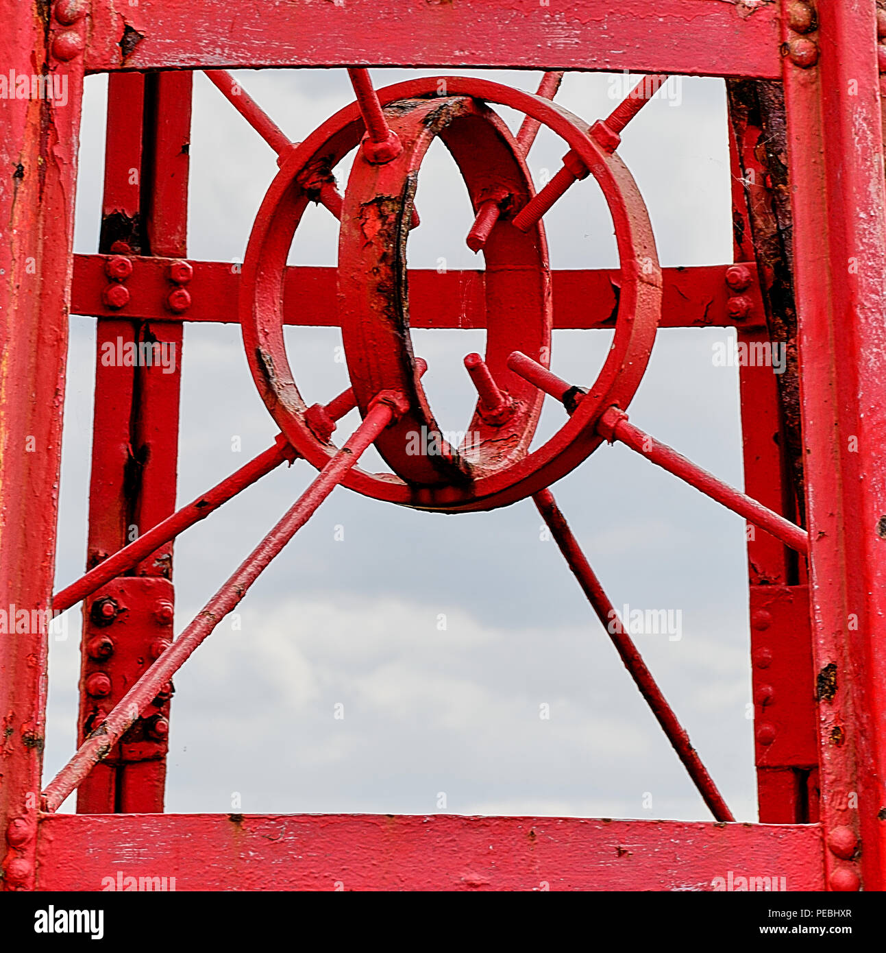 VINTAGE ROSSO STRUTTURA IN ACCIAIO Foto Stock