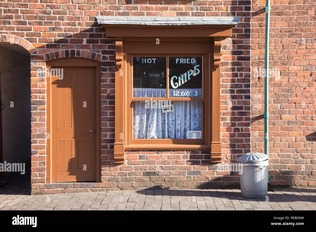 In vecchio stile pesce e chip shop, Black Country UK Foto Stock
