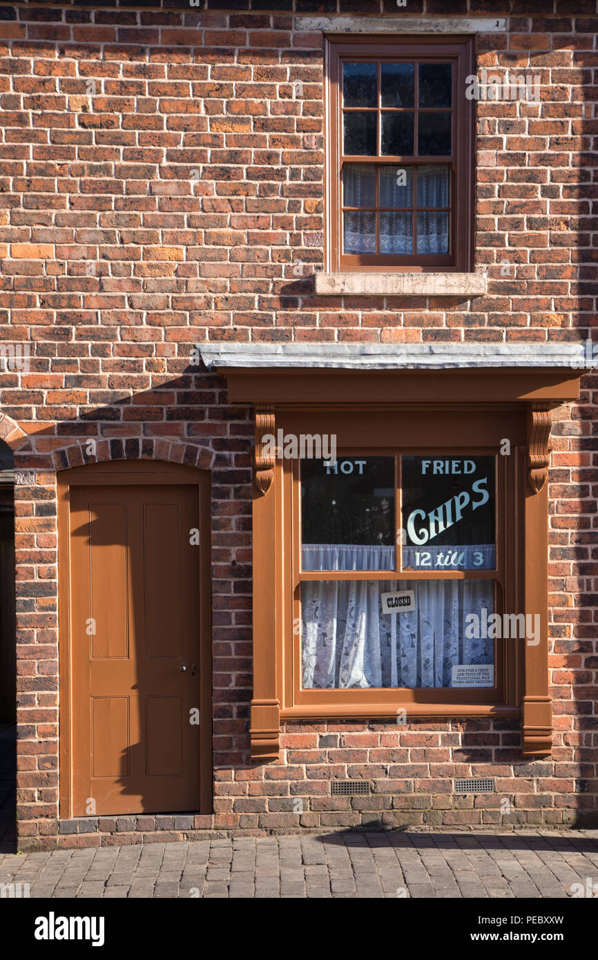 In vecchio stile pesce e chip shop, Black Country UK Foto Stock