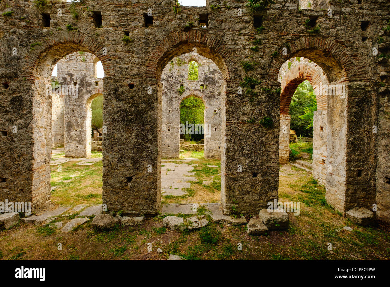 Grande basilica, città antica Butrinto, Parco Nazionale di Butrinto, a Saranda, Qark Vlora Albania Foto Stock