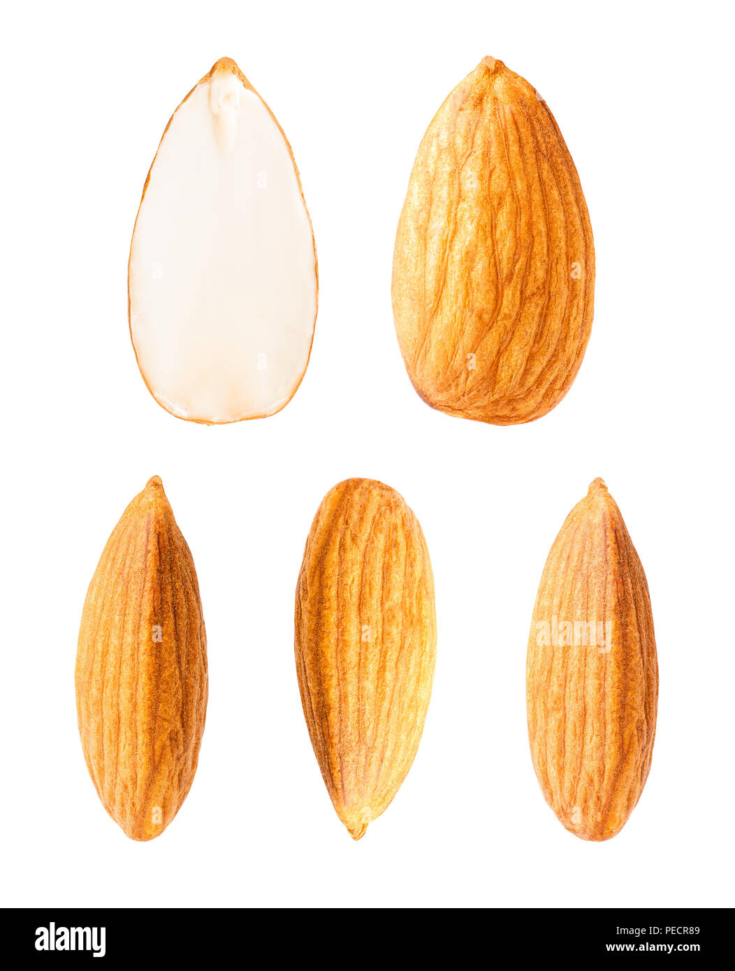 Mandorle isolato su uno sfondo bianco con percorso di clipping. Macro. Close up. Foto Stock
