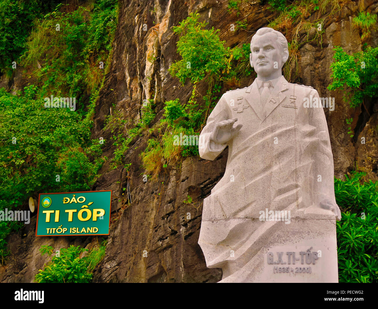 Statua Gherman Titov, Titop-Insel, Halong-Bucht, Vietnam, tedesco Titow Foto Stock