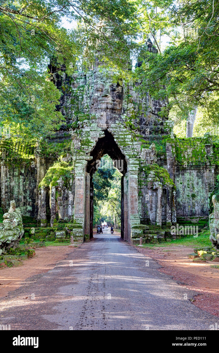 Porta nord, Angkor Thom, Siem Reap, Cambogia Foto Stock
