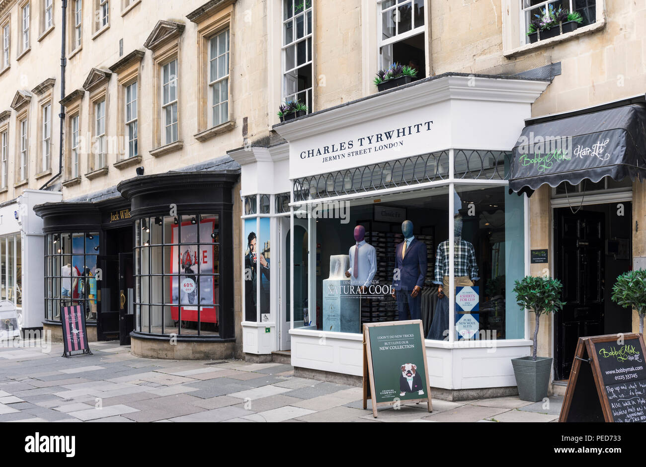 Negozi Charles Tyrwhitt e Jack Wills a Old Bond St, Bath, Inghilterra, Regno Unito Foto Stock