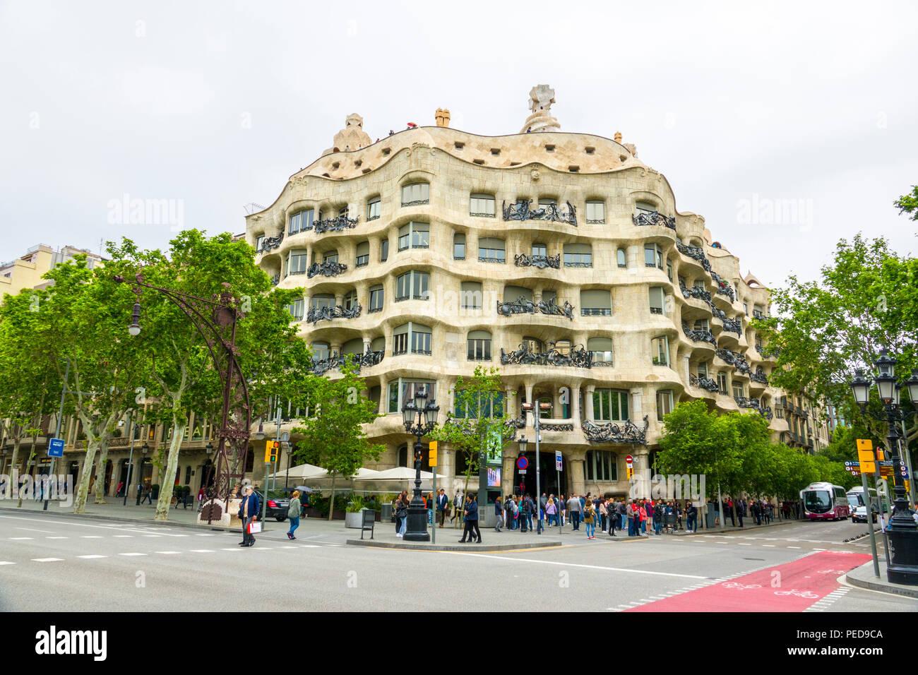 Casa Mila (la) Pedrerea Barcellona Spagna cosmopolita capitale della Spagna Catalogna, è noto per la sua arte e architettura. Il fantastico S Foto Stock