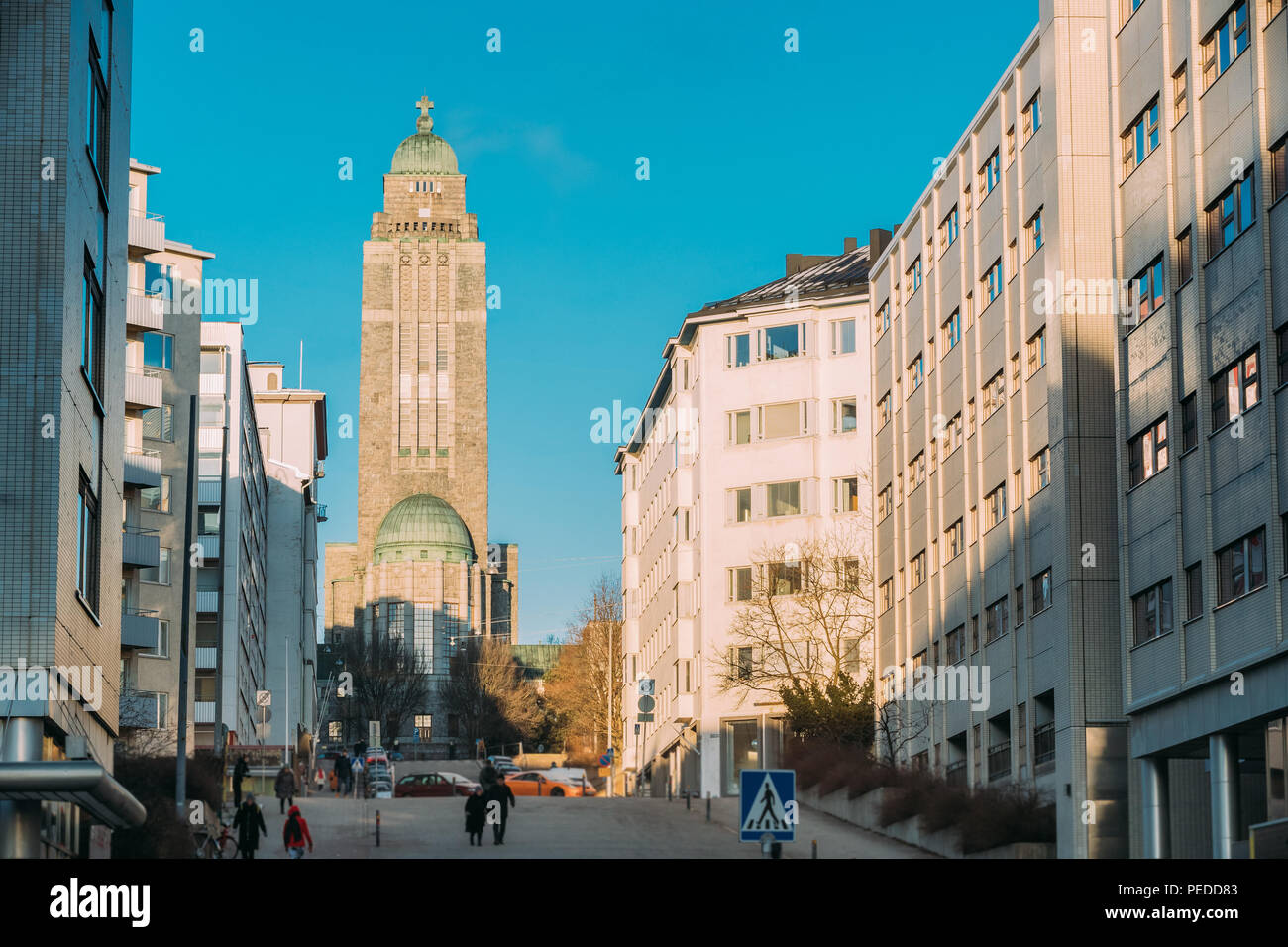 Helsinki, Finlandia. Vista di Kallio Luterana Chiesa nel giorno d'inverno. Foto Stock