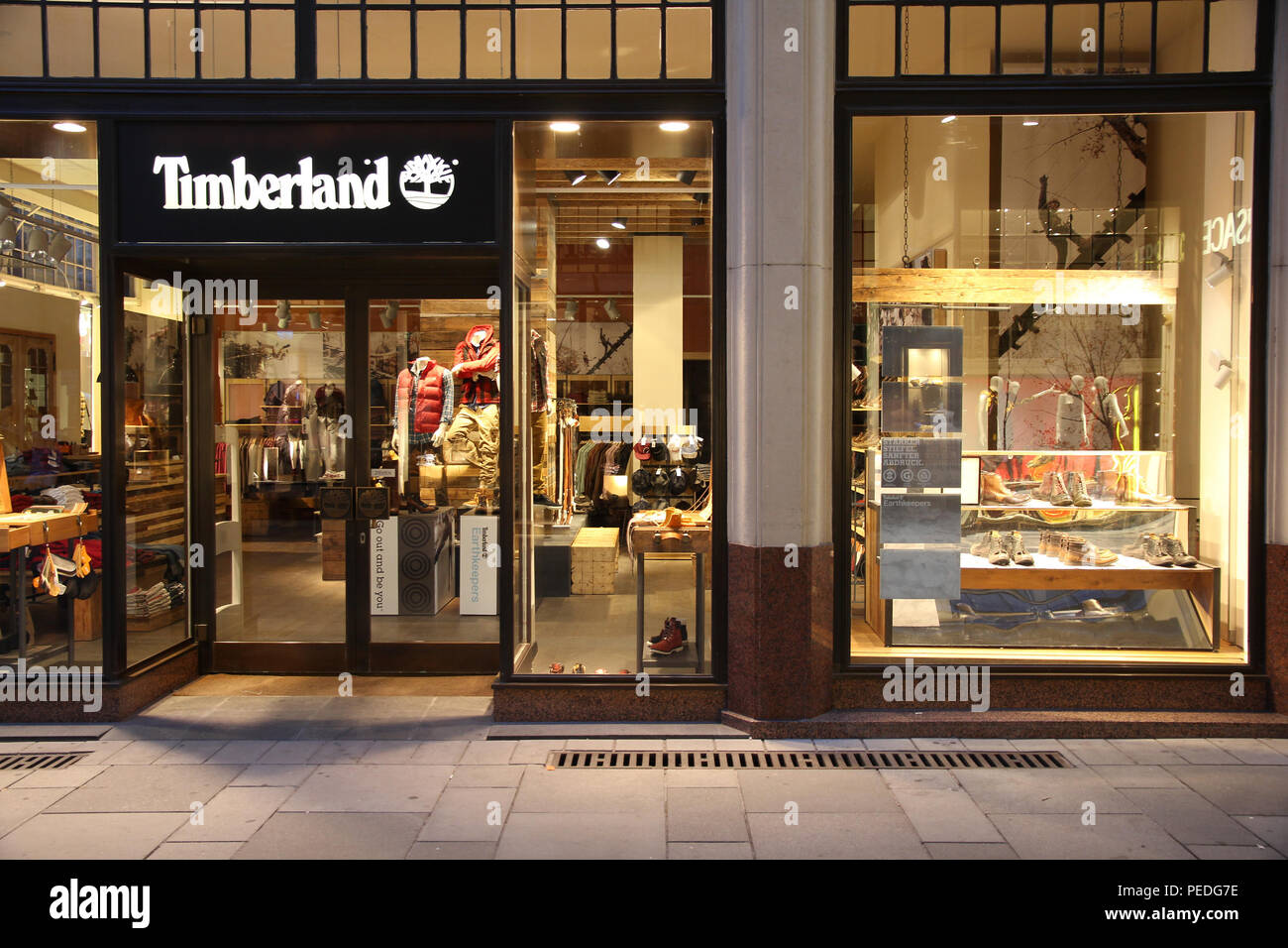 VIENNA - 8 settembre: Timberland store il 8 settembre 2011 a Vienna. L'azienda fondata nel 1952 ha attualmente 1.43miliardi di dollari di entrate annuali (2010) e Foto Stock