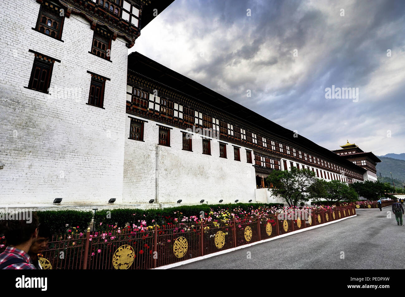 Foto scattata in Bhutan e mostra una cultura unica e reiligion. Foto Stock