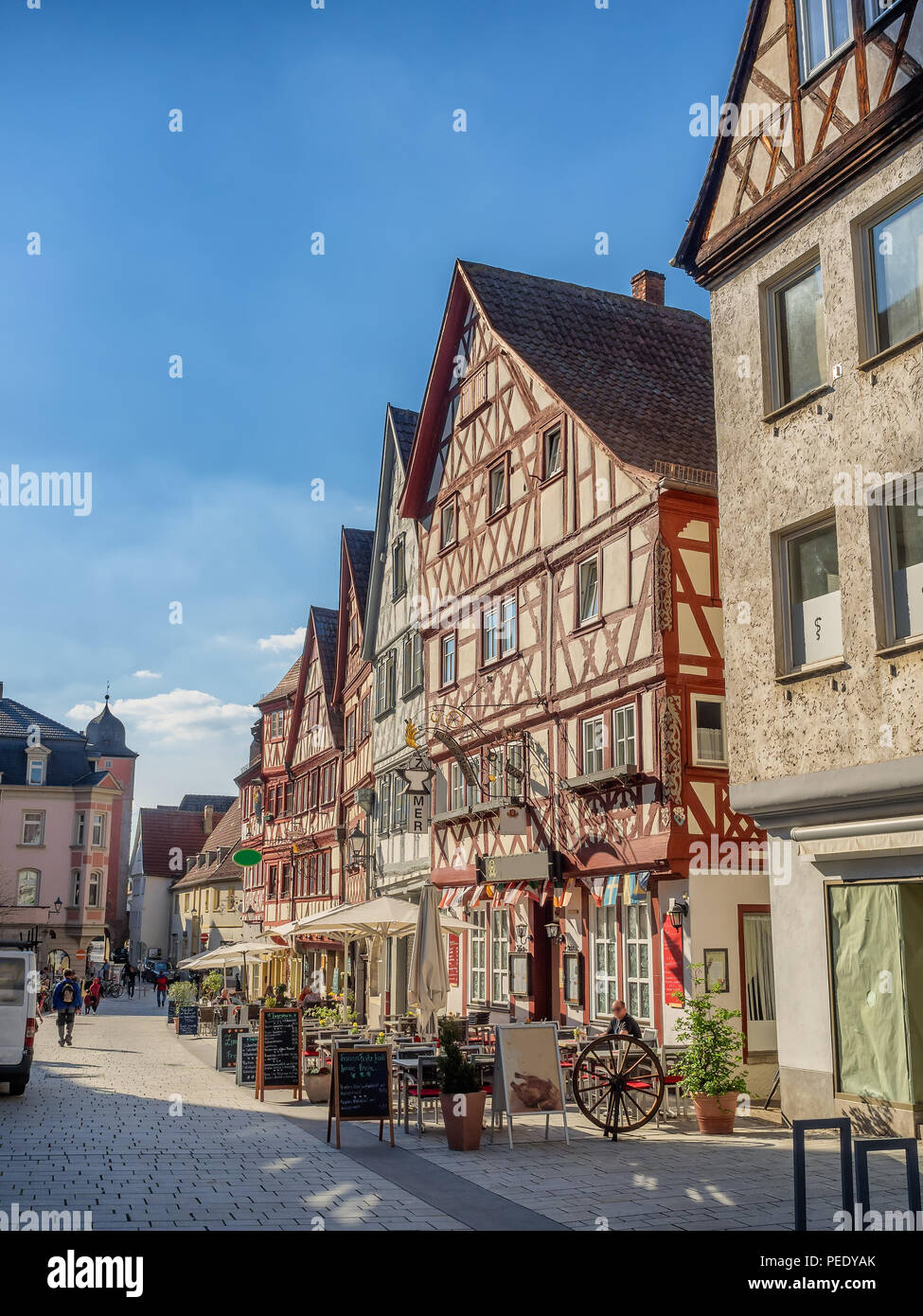 Ochsenfurt è un piccolo villaggio dal fiume Main, Germania Foto Stock