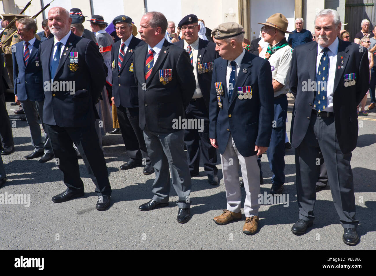 La seconda guerra mondiale un evento commemorativo parade a Hay-on-Wye Powys Wales UK Foto Stock