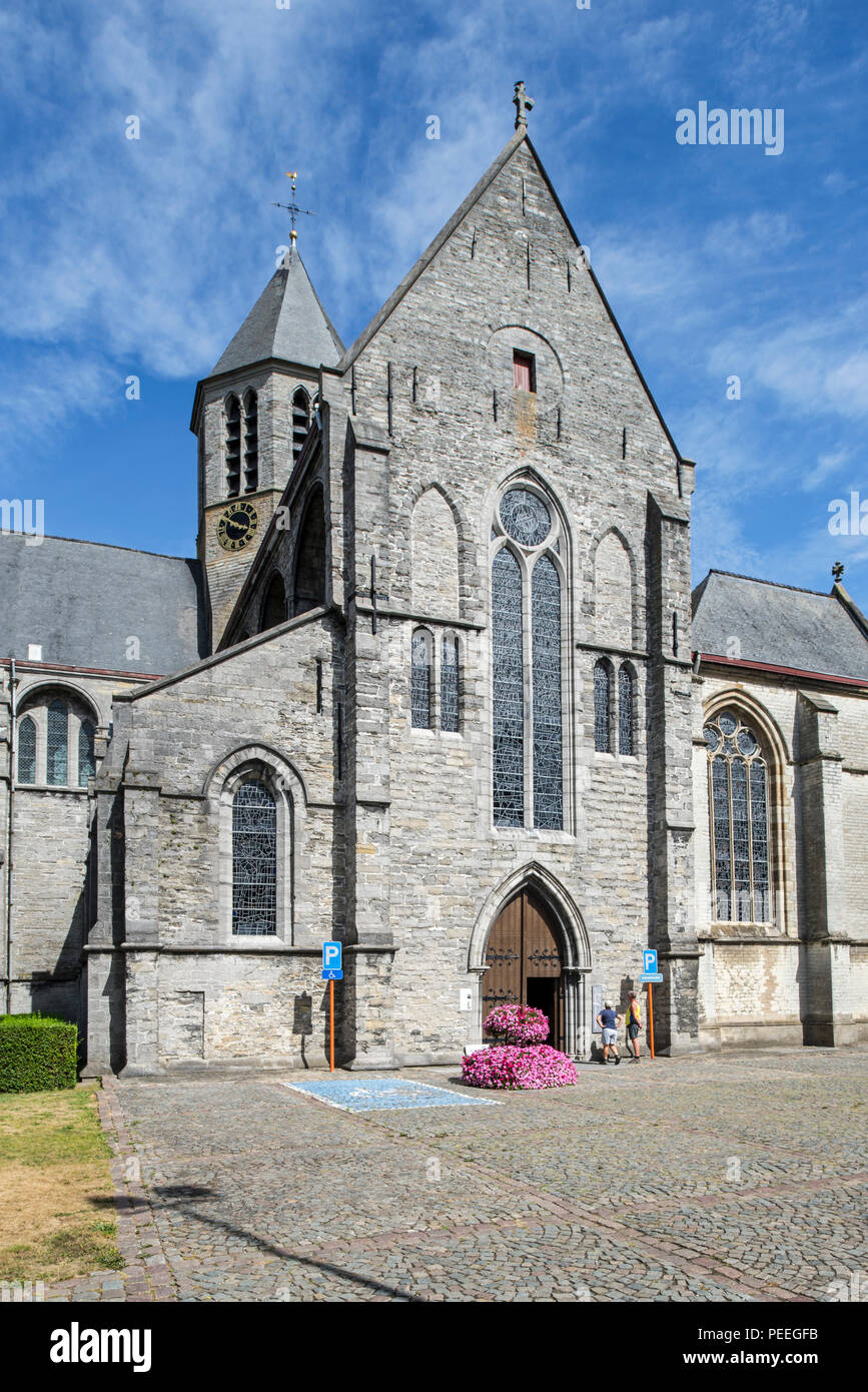 La chiesa di Nostra Signora di Pamele / Onze-Lieve-Vrouwekerk van Pamele / Onze-Lieve-Vrouw Geboortekerk a Oudenaarde, Fiandre Orientali, Belgio Foto Stock