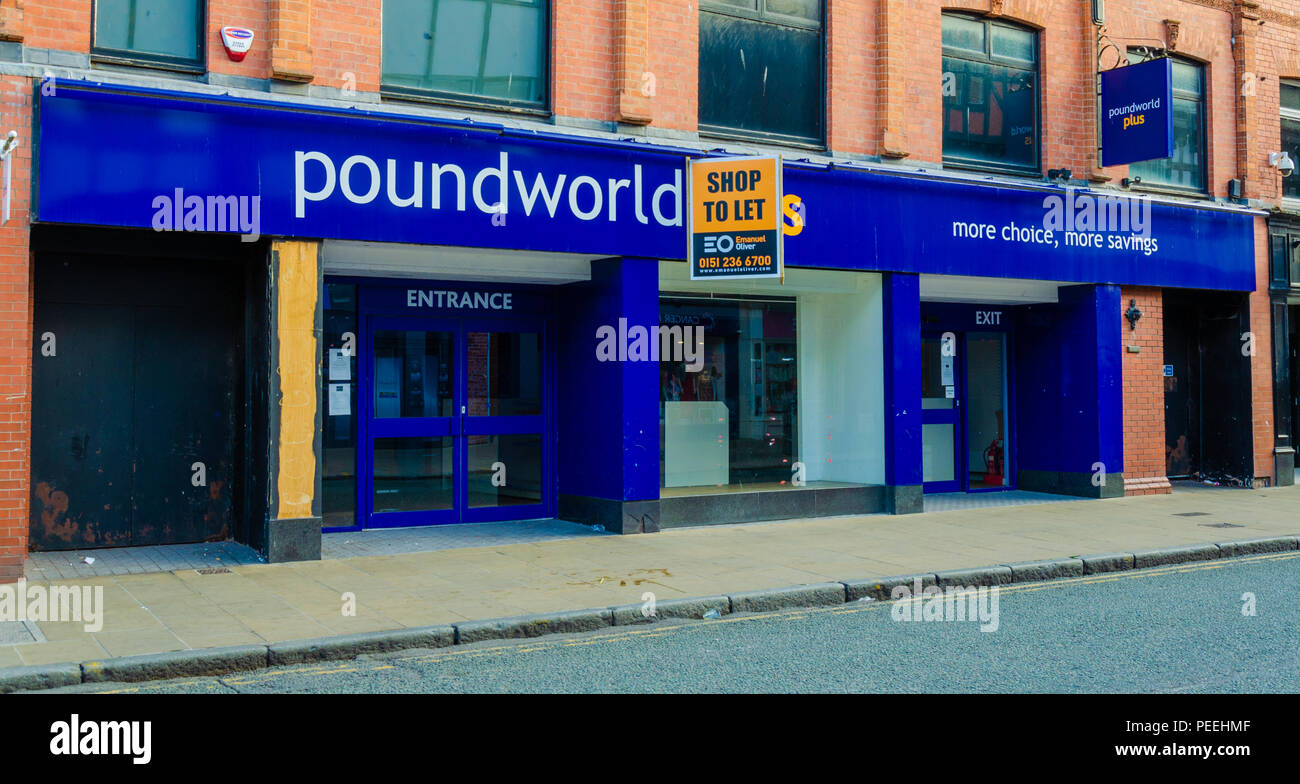 Chester, Regno Unito: 6 agosto, 2018: vacante shop locali a Chester che in precedenza erano occupati da Poundworld Plus. Essi sono entrati in amministrazione in giugno Foto Stock