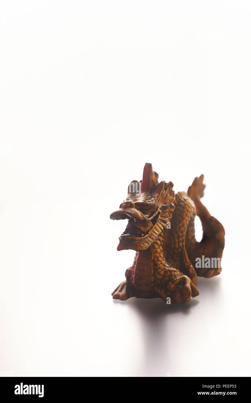Still Life fotografia di drago cinese su sfondo bianco Foto Stock