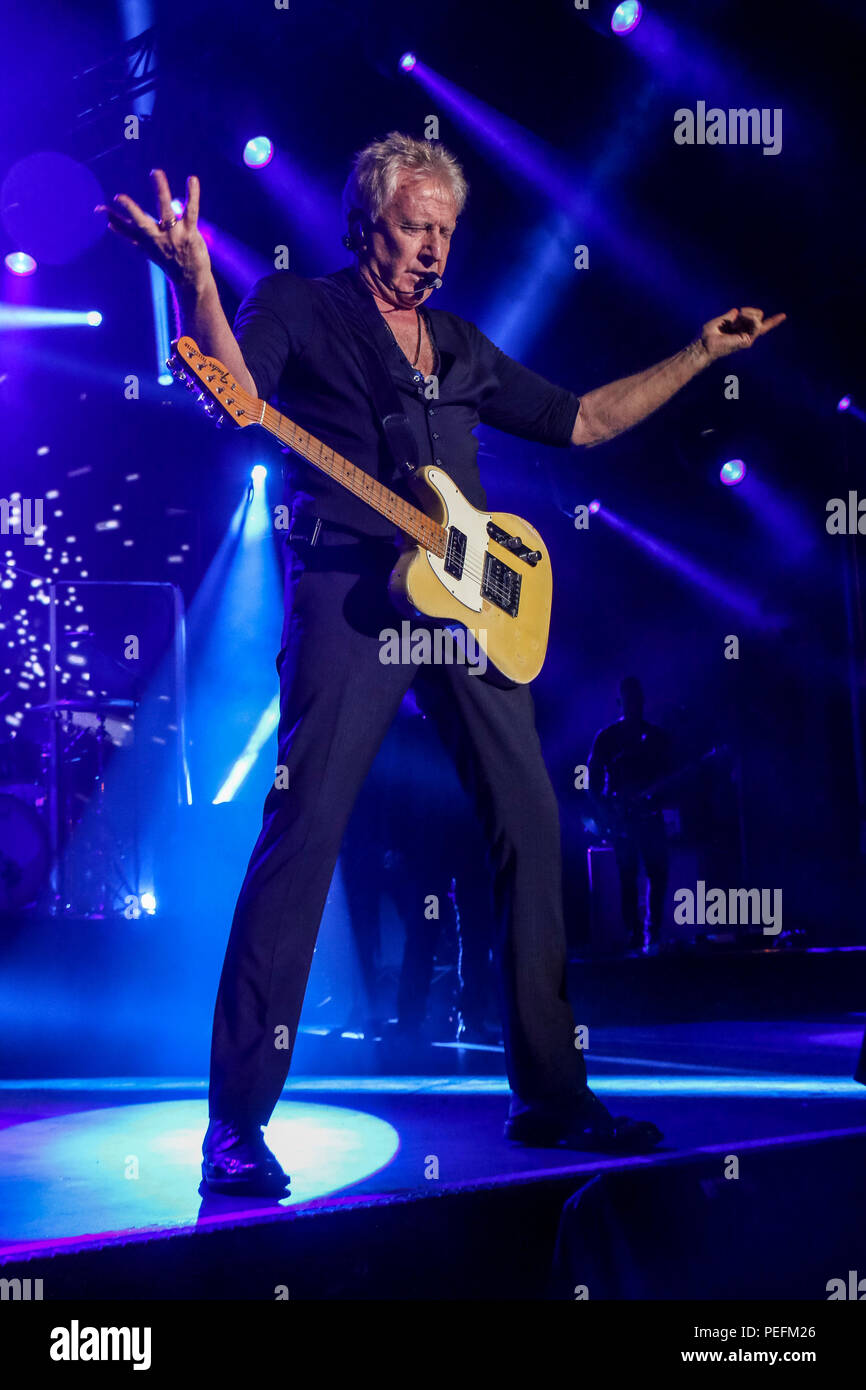 Graham Russell di Air Supply si esibisce al FEQ Foto Stock