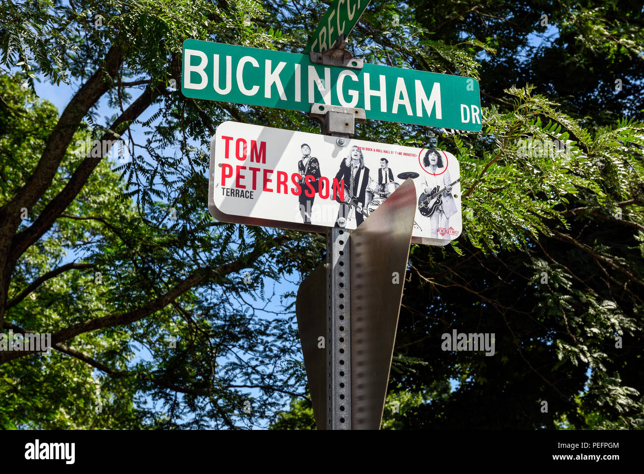 In Rockford Illinois il Rock'n'Roll Hall of Fame band Cheap Trick deputati hanno strade chiamato dopo di loro. RebeccaTom Petersson terrazza. Foto Stock