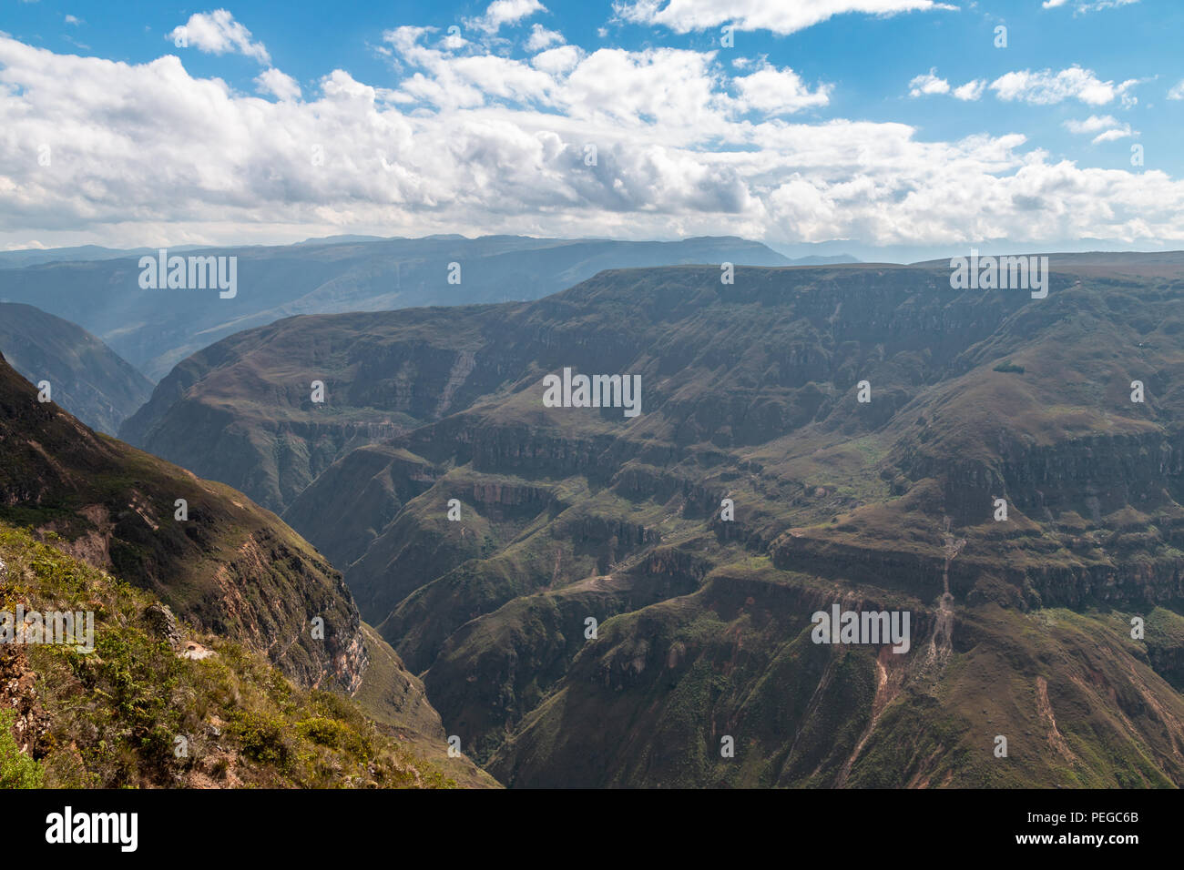 Vista del canyon Sonche vicino alla città di Chachapoyas nel nord del Perù Foto Stock