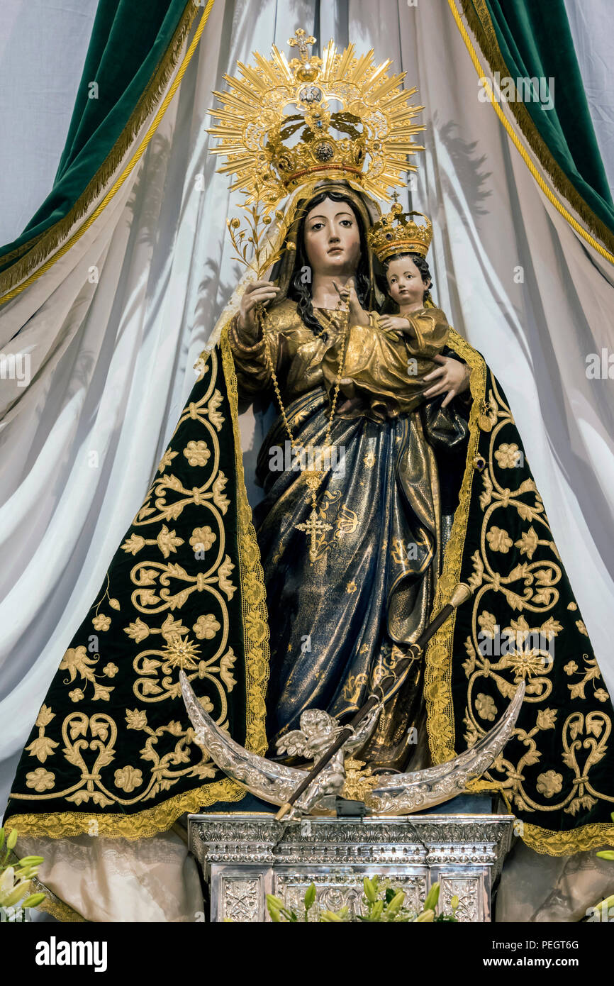 Virgen de la Oliva, Patrona di Vejer de la frontera, opera di Martin Alonso de Mesa y Villavicienso, Cadiz, Spagna Foto Stock