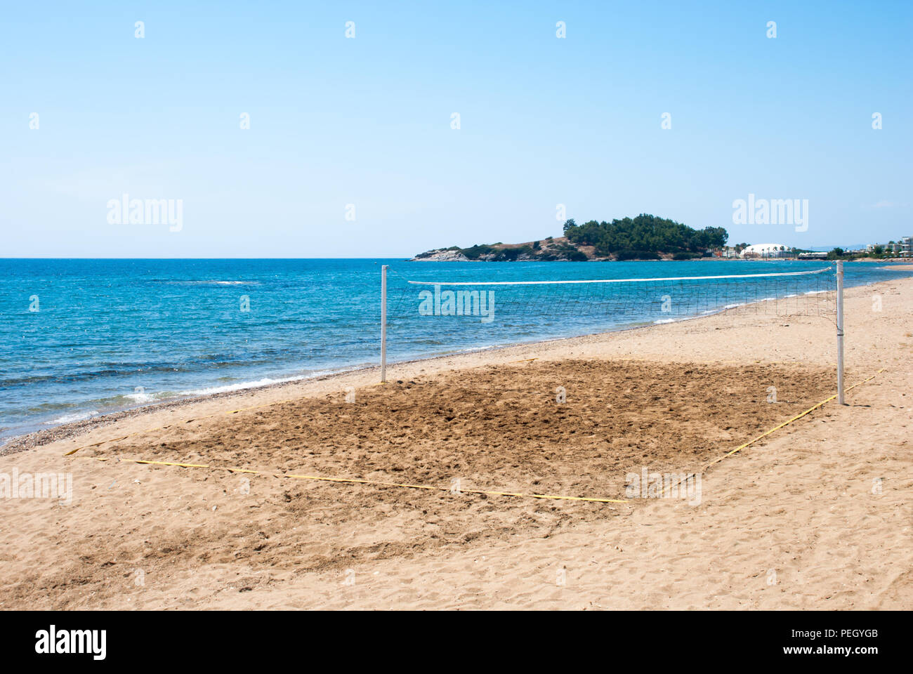 Campo da beach volley sulla spiaggia sabbiosa Foto Stock