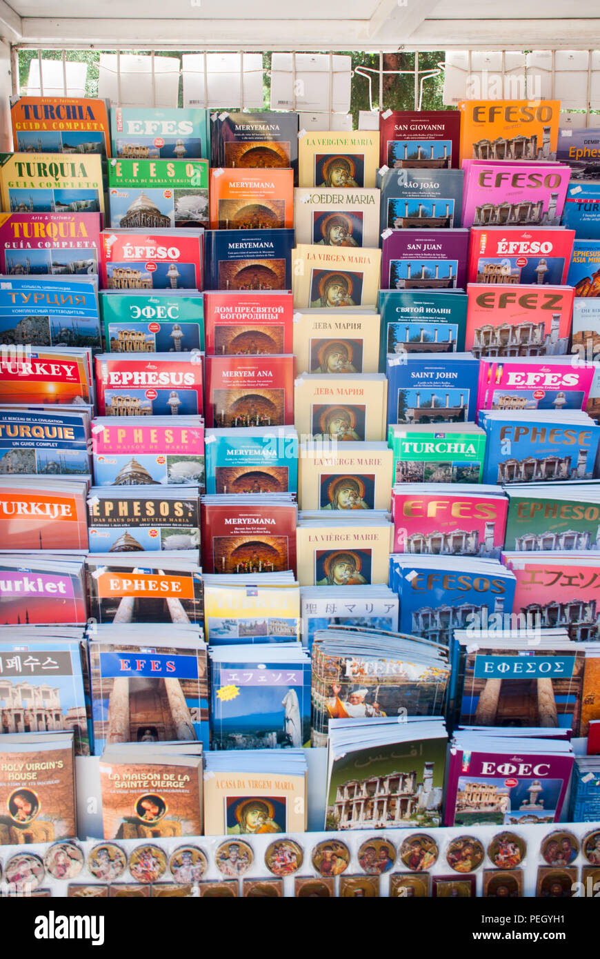 Guide turistiche Libri in varie lingue Foto Stock
