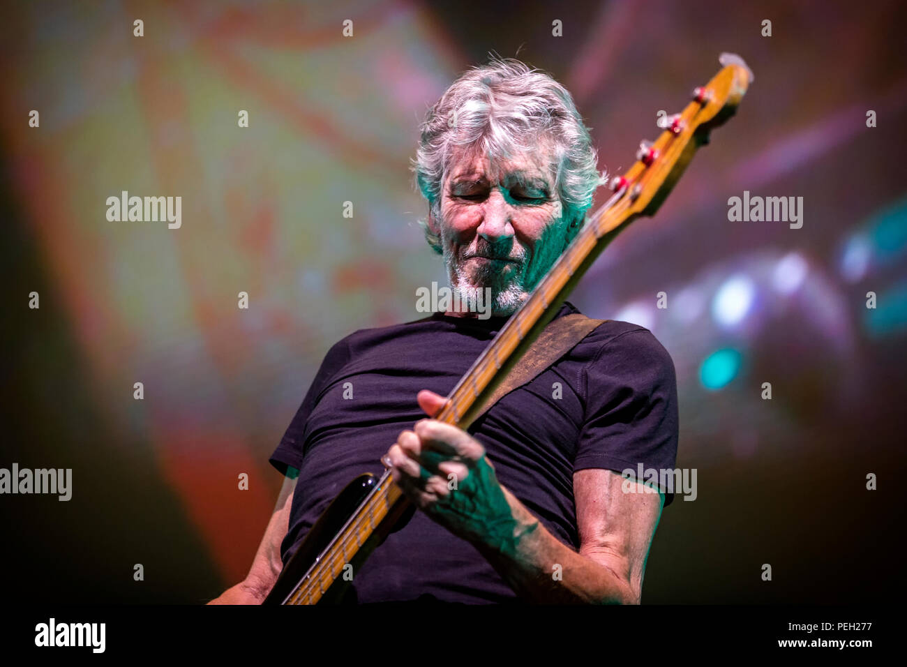 Norvegia, Oslo - Agosto 14, 2018. Il cantante inglese, compositore e musicista Roger Waters esegue un concerto dal vivo presso Telenor Arena di Oslo come parte di noi li + Tour 2018. (Photo credit: Gonzales foto - Terje Dokken) Credito: Gonzales foto/Alamy Live News Foto Stock