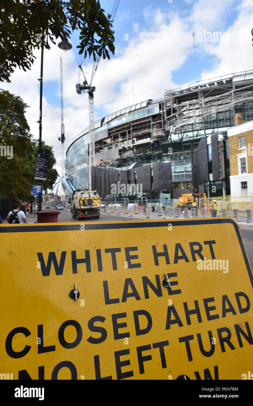 White Hart Lane, Londra, Regno Unito. Il 15 agosto 2018. Nuovo Tottenham Hotspur Stadio White Hart Lane apertura è ritardata a causa di problemi di sicurezza. Credito: Matteo Chattle/Alamy Live News Foto Stock