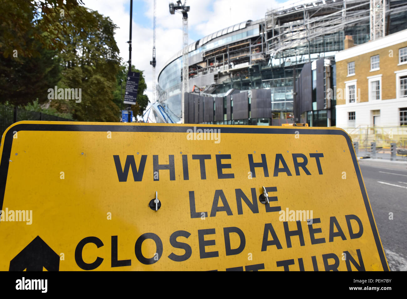 White Hart Lane, Londra, Regno Unito. Il 15 agosto 2018. Nuovo Tottenham Hotspur Stadio White Hart Lane apertura è ritardata a causa di problemi di sicurezza. Credito: Matteo Chattle/Alamy Live News Foto Stock