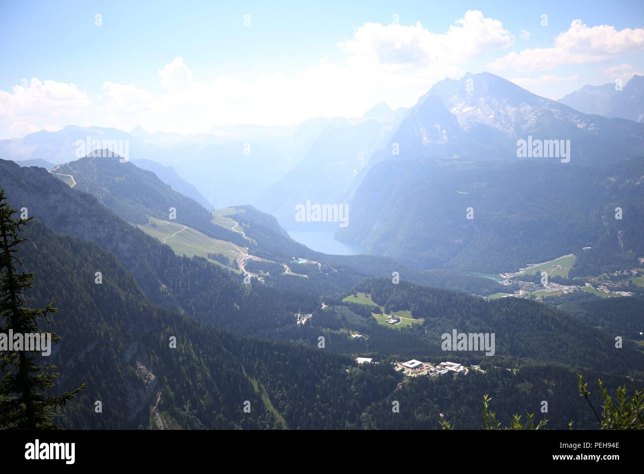 Deutschland. 31 Luglio, 2018. firo Terra e la gente: Baviera: turismo Germania, Alpi montagne: 31.07.2018 vista dall'Obersalzberg al Konigssee Berchtesgarden | Utilizzo di credito in tutto il mondo: dpa/Alamy Live News Foto Stock