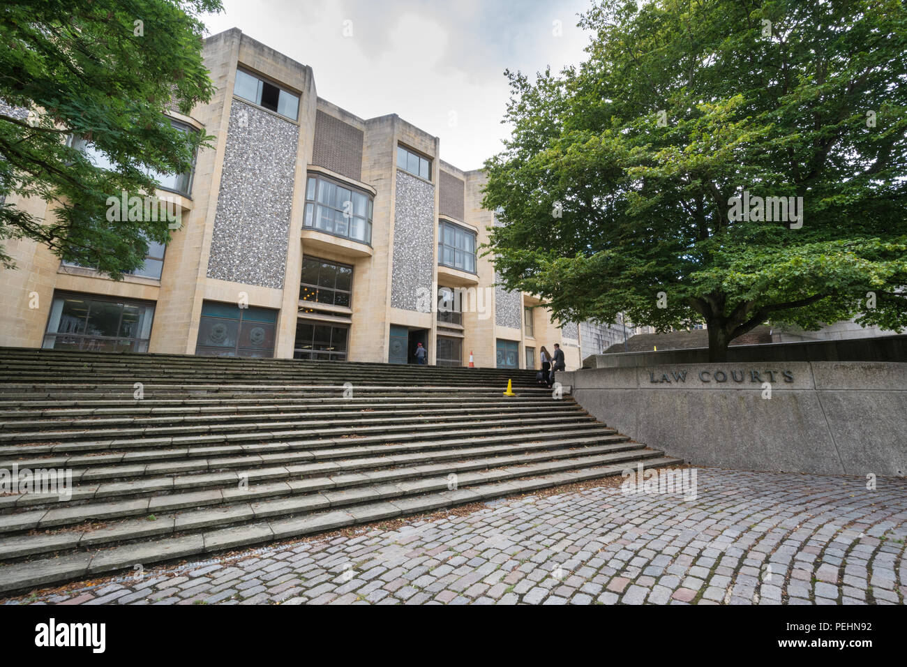 Esterno del Palazzo di Giustizia nella città di Winchester in Hampshire, Regno Unito Foto Stock