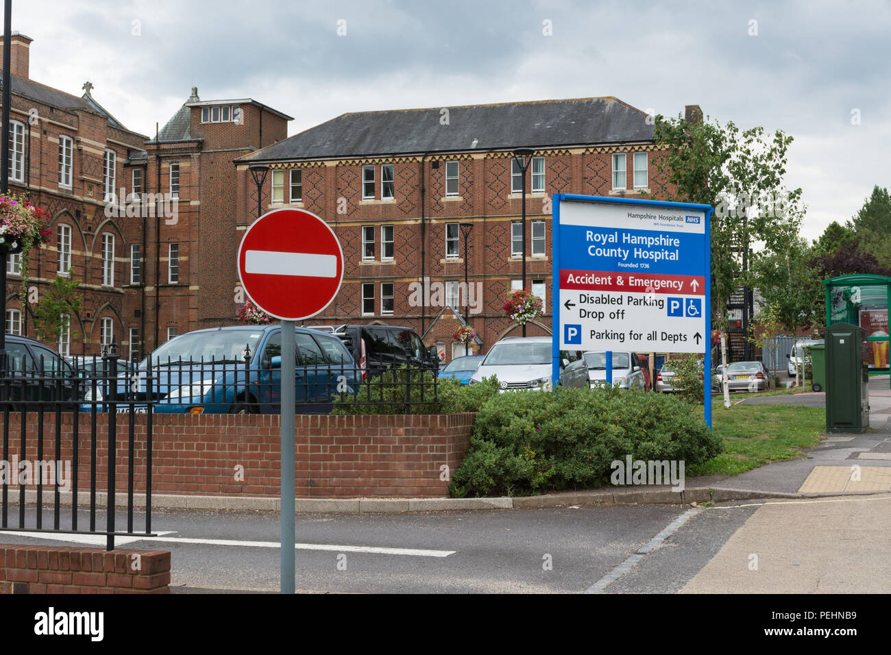 Esterno del Royal Hampshire County Hospital nella città di Winchester, Hampshire, Regno Unito Foto Stock