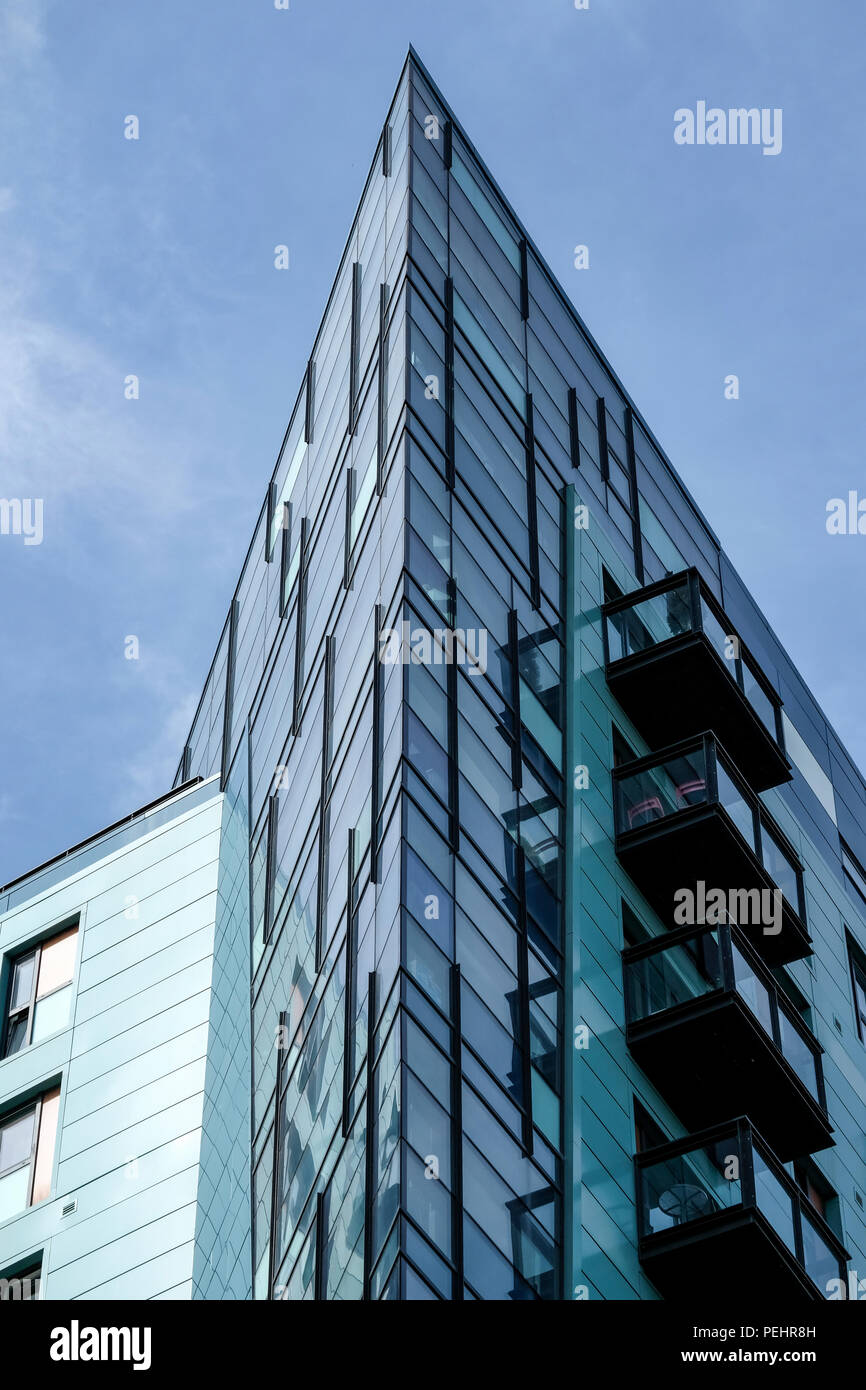 Architettura moderna in Brewery Wharf area di Leeds. Foto Stock
